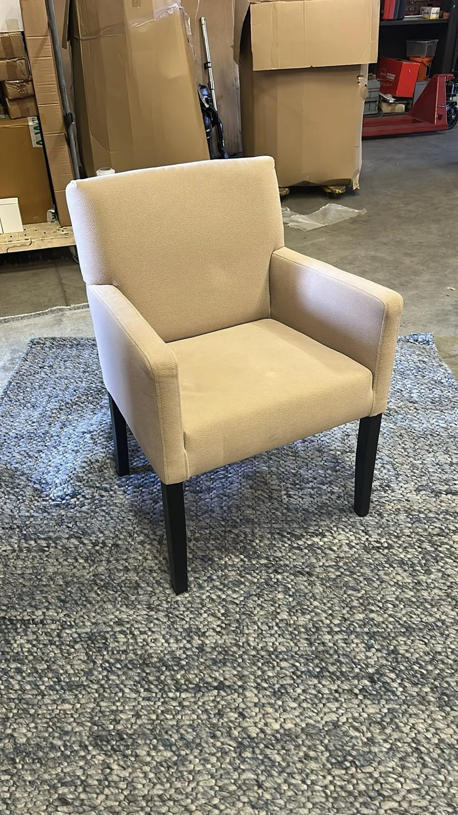 Lichtbeige eetkamerfauteuil