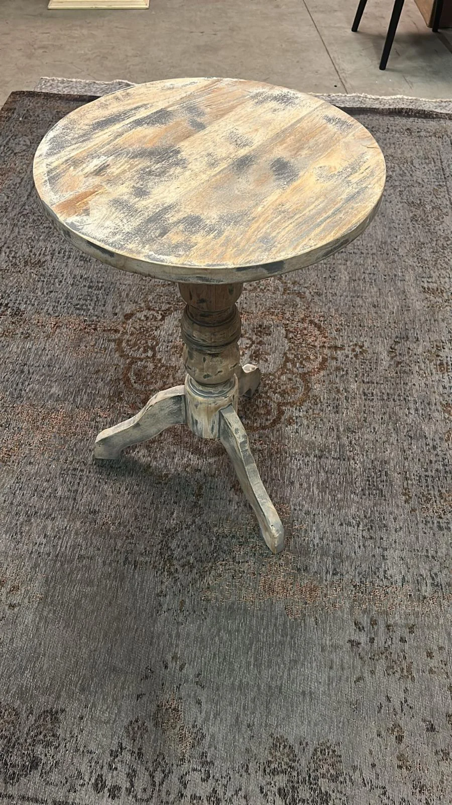 Ronde vintage bijzettafel
